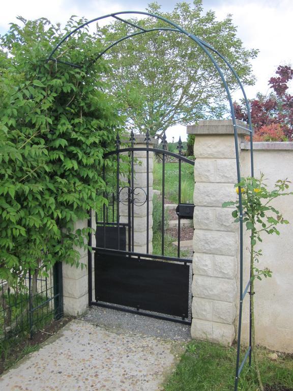 Les Gites Du Veau D'Or Ozillac Exterior photo